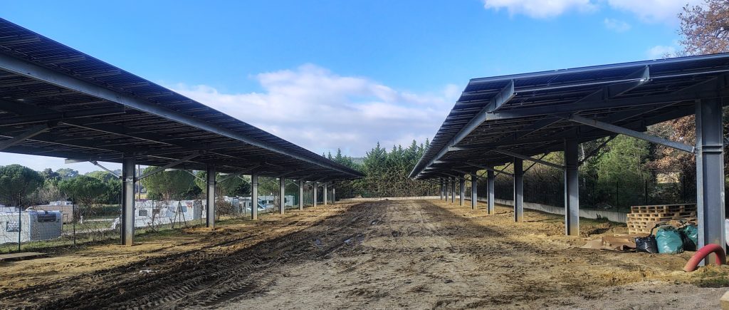 Ombrières de Bédoin avec panneaux