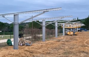 Ombrières de Bédoin. Montage des structures.