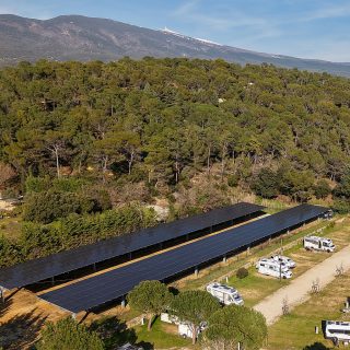 Ombrières du camping de Bédoin - vue aérienne